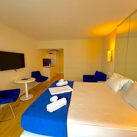 Vip Aparthotel Orbi City Sea View Batumi Exterior photo