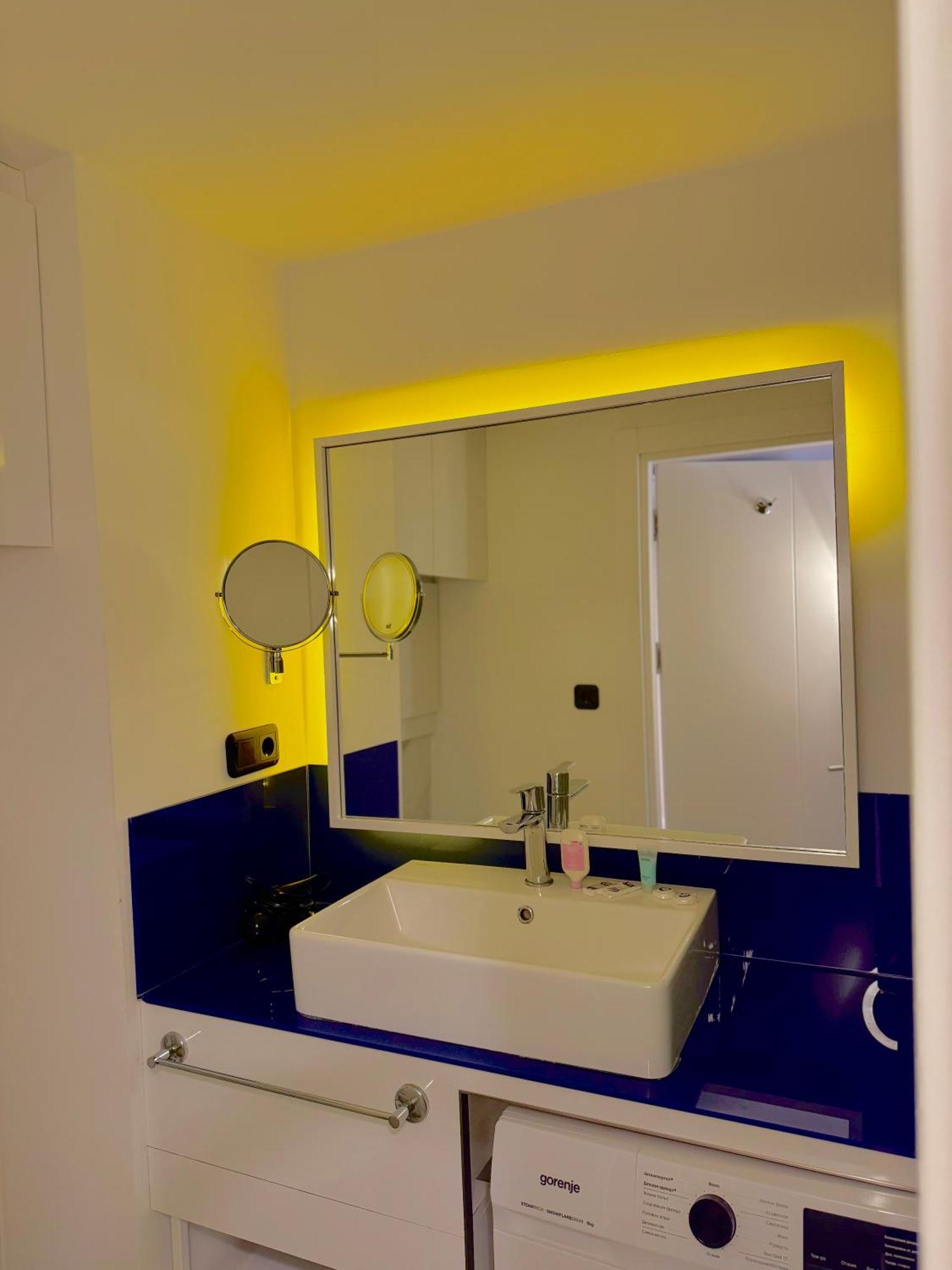 Vip Aparthotel Orbi City Sea View Batumi Exterior photo